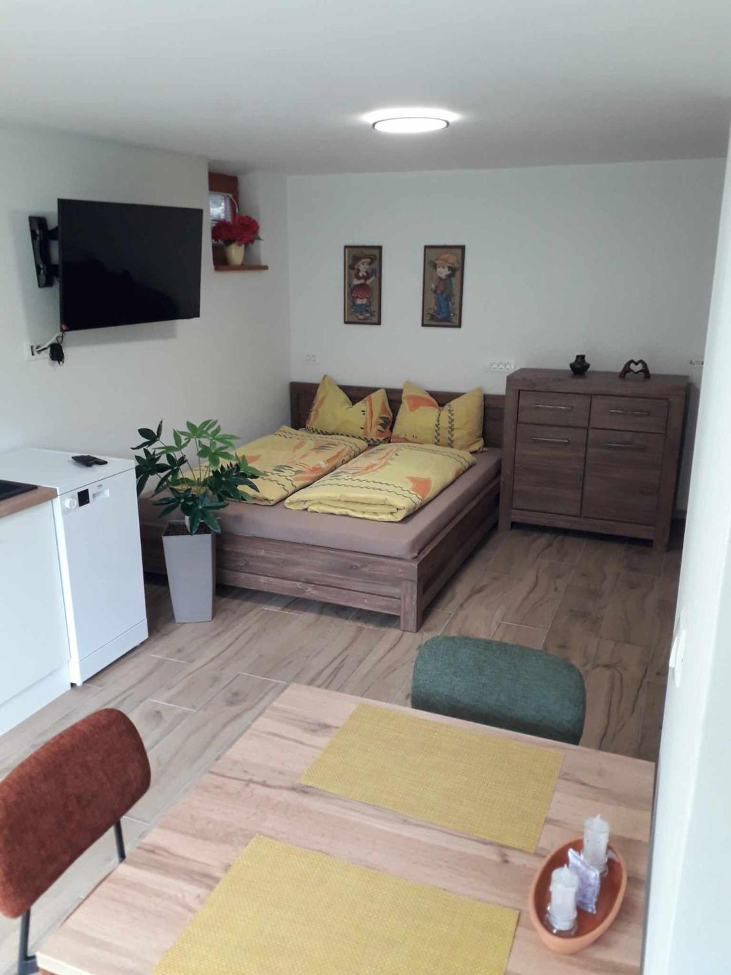 Apartmaji Brloznica Pod Veliko Planino Luče Exterior foto